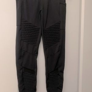 CVG black leggings with pockets